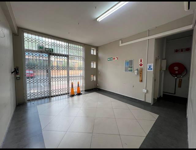 449M² WAREHOUSE TO LET IN STRIJDOMPARK
